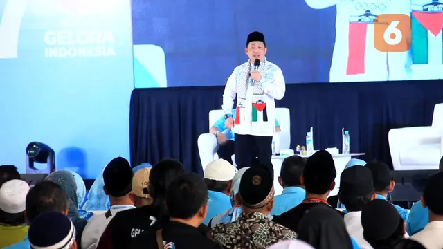 Ketum Partai Gerindra, Anis Matta saat berdialog dengan tokoh masyarakat dan seribuan warga dari Sukabumi dan Cianjur, yang berlangsung di Kota Sukabumi (Liputan6.com/Fira Syahrin).