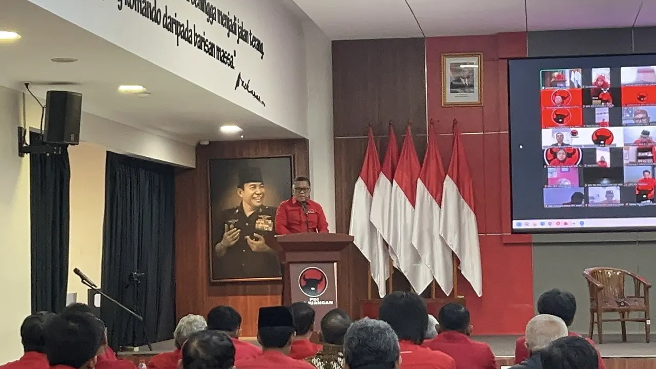 Sekretaris Jenderal (Sekjen) PDI Perjuangan (PDIP), Hasto Kristiyanto di Sekolah Partai PDIP di Lenteng Agung, Jakarta Selatan, Sabtu (18/4/2026) (Liputan6.com/Winda Nelfira)