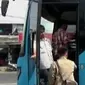 Penumpang berharap APTB bisa kembali masuk jalur busway. Sementara itu, Sri Rejeki  kembangkan usaha cupcake hias.