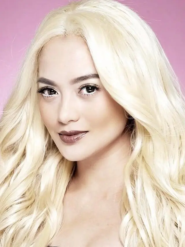 Potret Ririn Ekawati Tampil Nyentrik (sumber: instgram/ririnekawati)