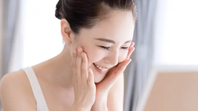 Bikin Kulit Tetap Terhidrasi, Begini Keunggulan Skincare Terbaru ERHA x AQUA