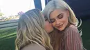 Khloe menanggapi pertanyaan itu dengan jawaban tidak tahu dan meminta Ellen mengundang Kylie datang sendiri ke acara itu. (instagram/khloekardashian)