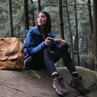 Gaya busana kece untuk traveling. (dominiquediyose/instgaram)