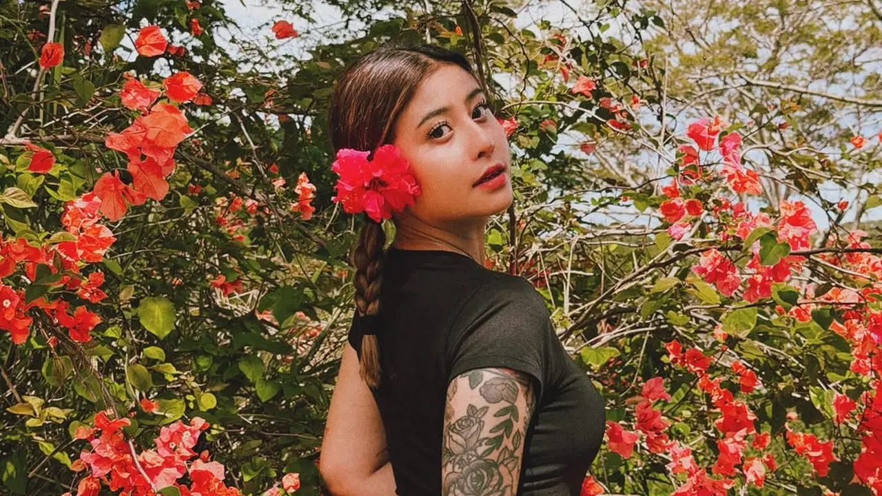 Awkarin. (Foto: Dok. Instagram @narinkovilda)