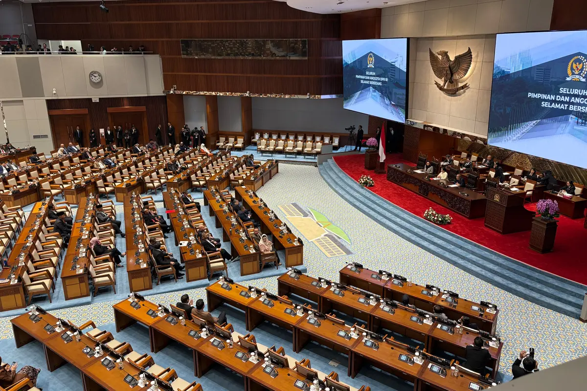 DPR Tetapkan 7 Anggota KIP Periode 2026-2030