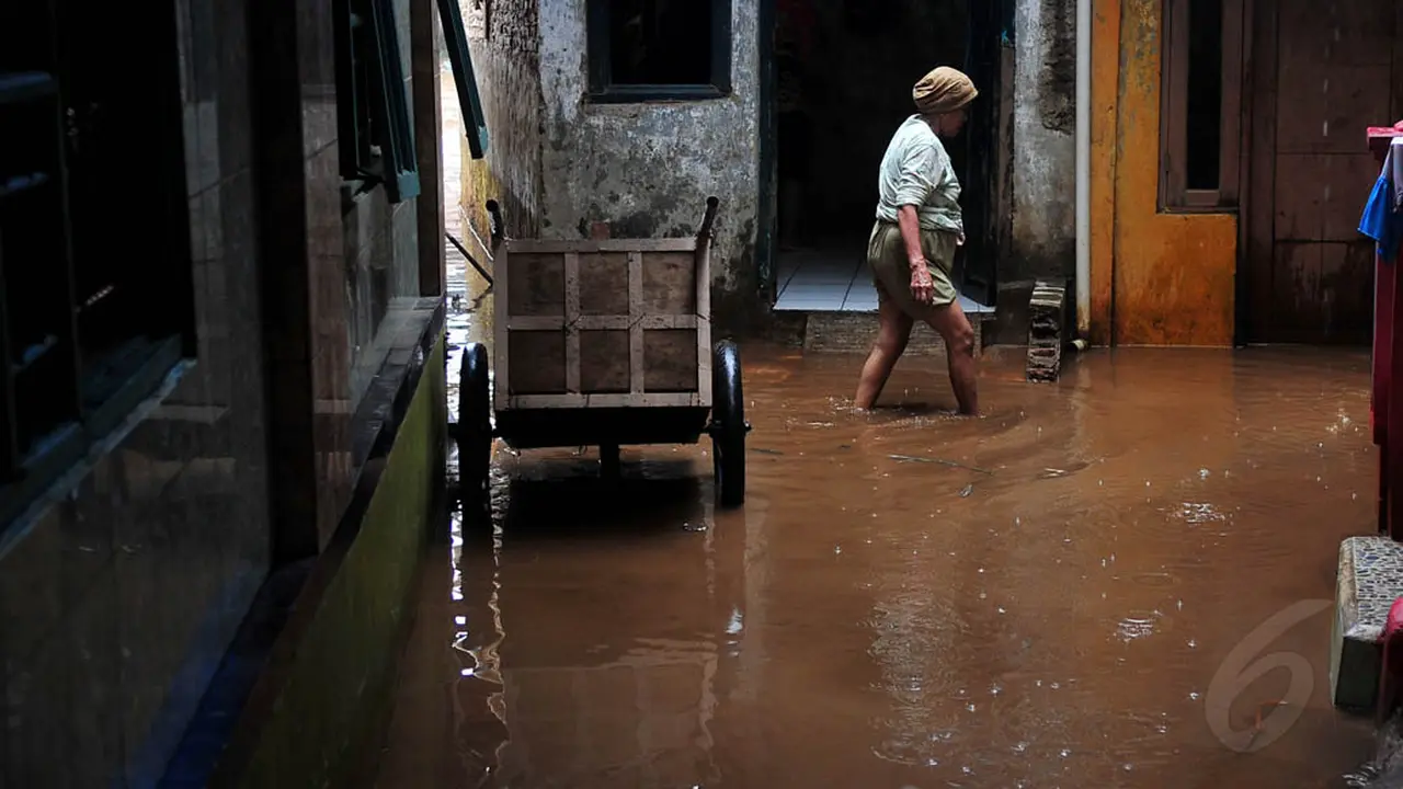 8 RW di Kampung Pulo Terendam Banjir