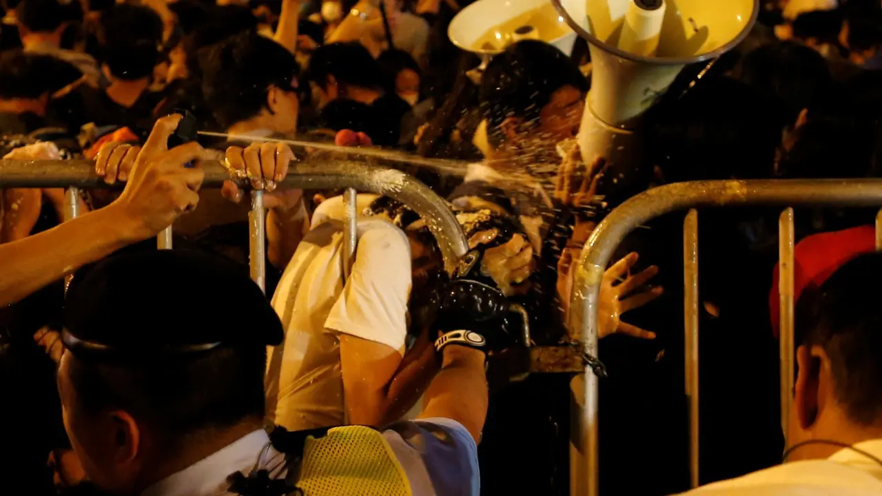 Hong Kong Tuntut China Tak Ikut Campur Soal Kemerdekaan