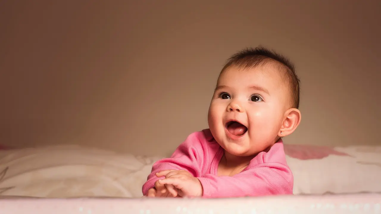 25 Nama Cantik dan Anggun Bayi Perempuan Jawa yang Artinya Cerdas