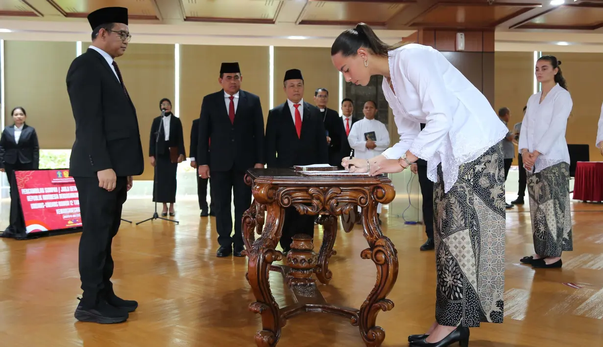 Sebelumnya, Dewan Perwakilan Rakyat (DPR) Republik Indonesia mengesahkan pemberian kewarganegaraan kepada empat atlet sepak bola putri. (Foto: Dokumentasi Kementerian Hukum)