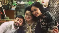 Raffi Ahmad, mami Popon, dan Nagita Slavina. (Instagram/raffinagita1717)