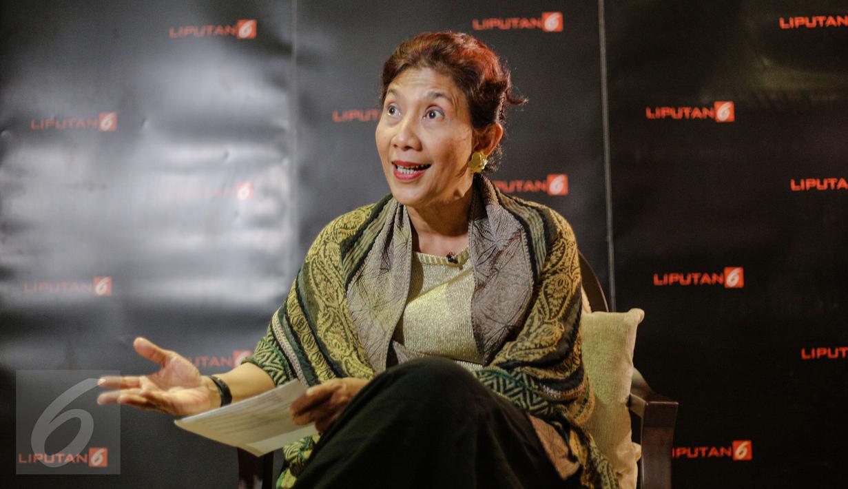 Menteri Susi Pudjiastuti saat wawancara eksklusif dengan tim Liputan6.com di kantor Kementerian Kelautan dan Perikanan, Jakarta. (Liputan6.com/Faizal Fanani)