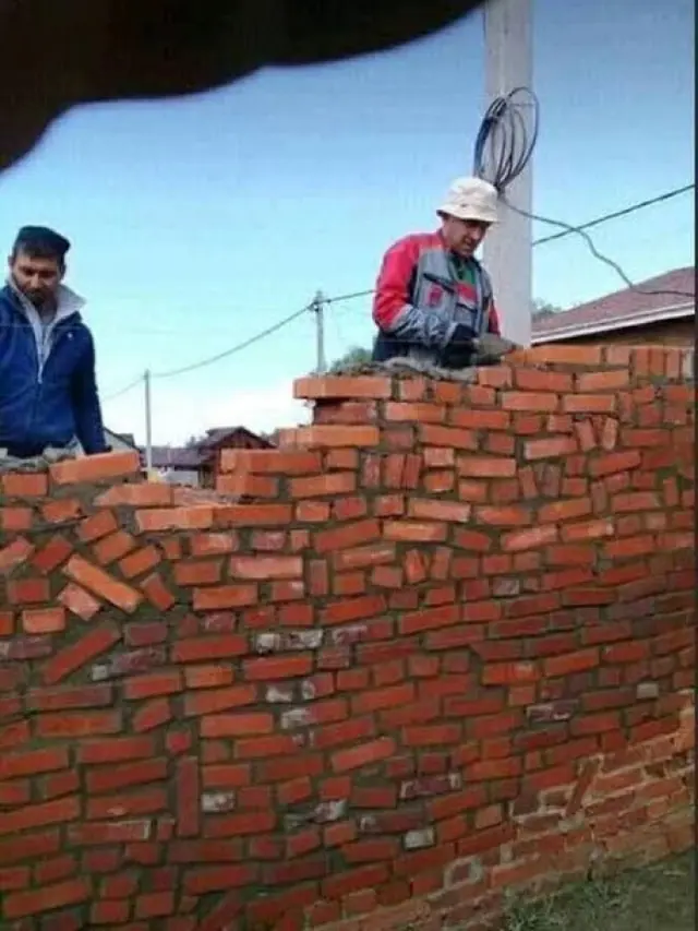 6 Hasil Kerja Kuli Bangunan Asal-Asalan Ini Bikin Geregetan, Salah Pasang