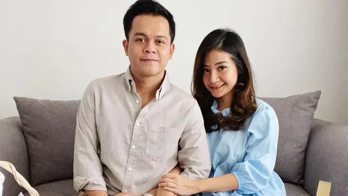 6 Potret Rio Alief Setia Mendampingi Clerence Chyntia saat Jalani Perawatan