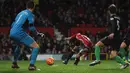 Sundulan Jesse Lingard ini berbuah gol pertama Manchester United ke gawang Stoke City dalam lanjutan Liga Inggris di Stadion Old Trafford, Manchester, Rabu (3/2/2016) dini hari WIB. (AFP/Paul Ellis)