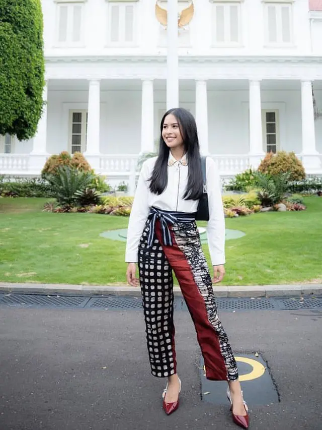 Jadi Jubir G20, Gaya Maudy Ayunda Ngantor di Istana Negara dan Bali, credit: @maudyayunda