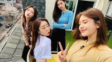 Momen Reuni Jeon Somi Dengan Mantan Member I O I News