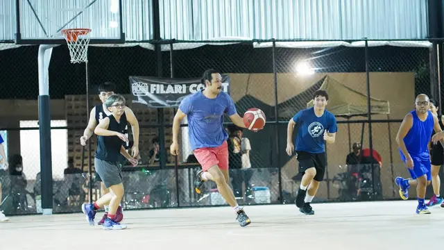 Punya Hobi Basket, Ini 7 Gaya Dwi Sasono Saat Main di Lapangan