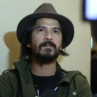 Aryo Wahab kembali muncul dalam industri perfilman tanah air. Di film yang bertajuk Merah Putih Memanggil, Aryo  mendapatkan peran yang tidak biasa. Ia harus berperan sebagai sosok yang jahat dan menjadi teroris. (Nurwahyunan/Bintang.com)