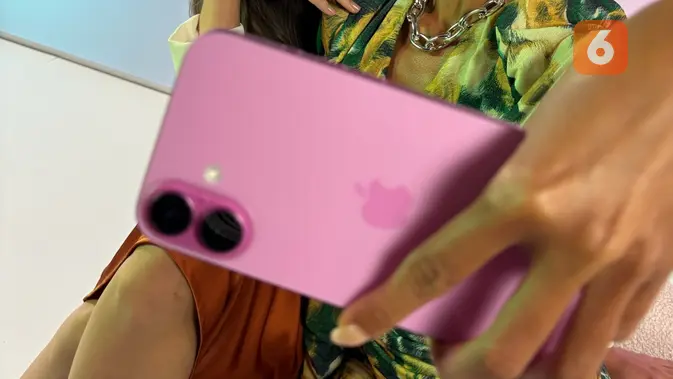 <p>iPhone 16 Plus. Liputan6.com/Iskandar</p>