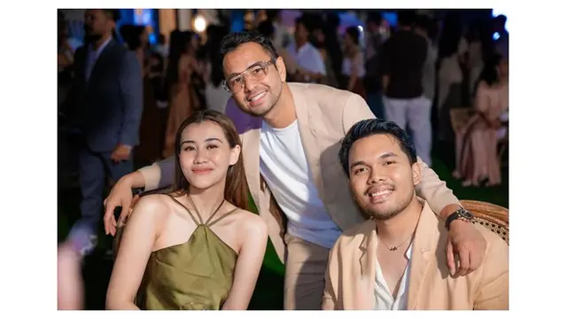 8 Potret Penampilan Aaliyah Massaid di Resepsi Kedua Rizky Febian dan Mahalini