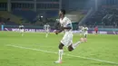 Pemain Timnas Mali Ibrahim Diarra berselebrasi setelah mencetak gol ke gawang Maroko pada pertandingan perempat final Piala Dunia U-17 2023 di Stadion Manahan, Solo, Jawa Tengah, Sabtu (25/11/2023). (LOC WCU17/RKY)