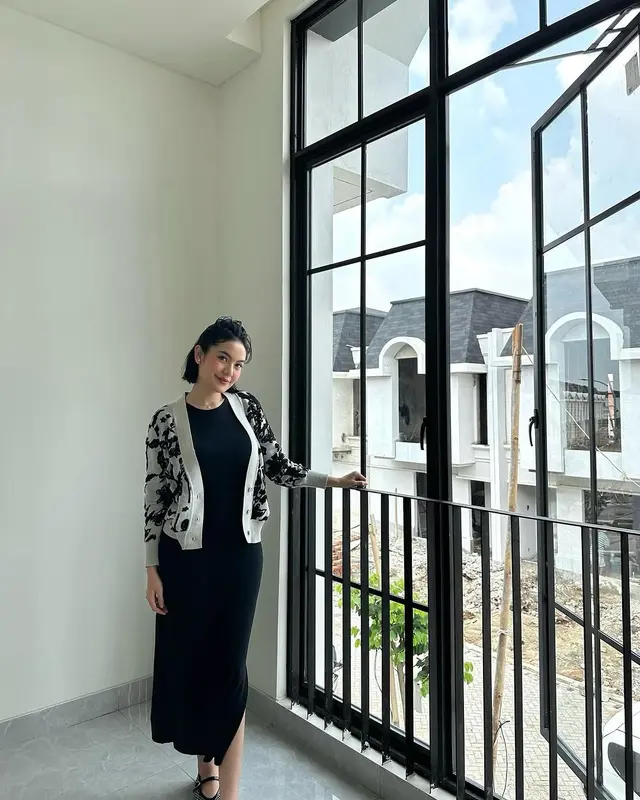 8 Seleb wanita ini beli rumah sebelum 25 Tahun, ada yang Rp13 Miliar