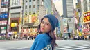 Melalui akun Instagram, wanita kelahiran 14 Maret 2001 ini pun turut membagikan momen bahagia kedua sahabatnya. Dirinya juga menyampaikan ucapan selamat dan doa atas pernikahan Rizky Febian dan Mahalini. (Liputan6.com/IG/@zivamagnolya)