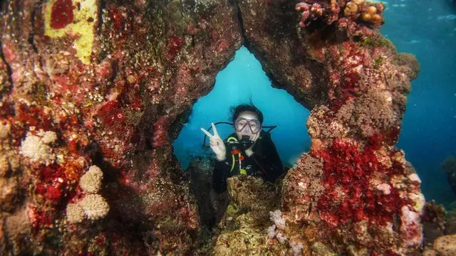 FOTO: Gaya Ayu Maulida Puteri Indonesia Jawa Timur 2020 saat Jelajah Alam