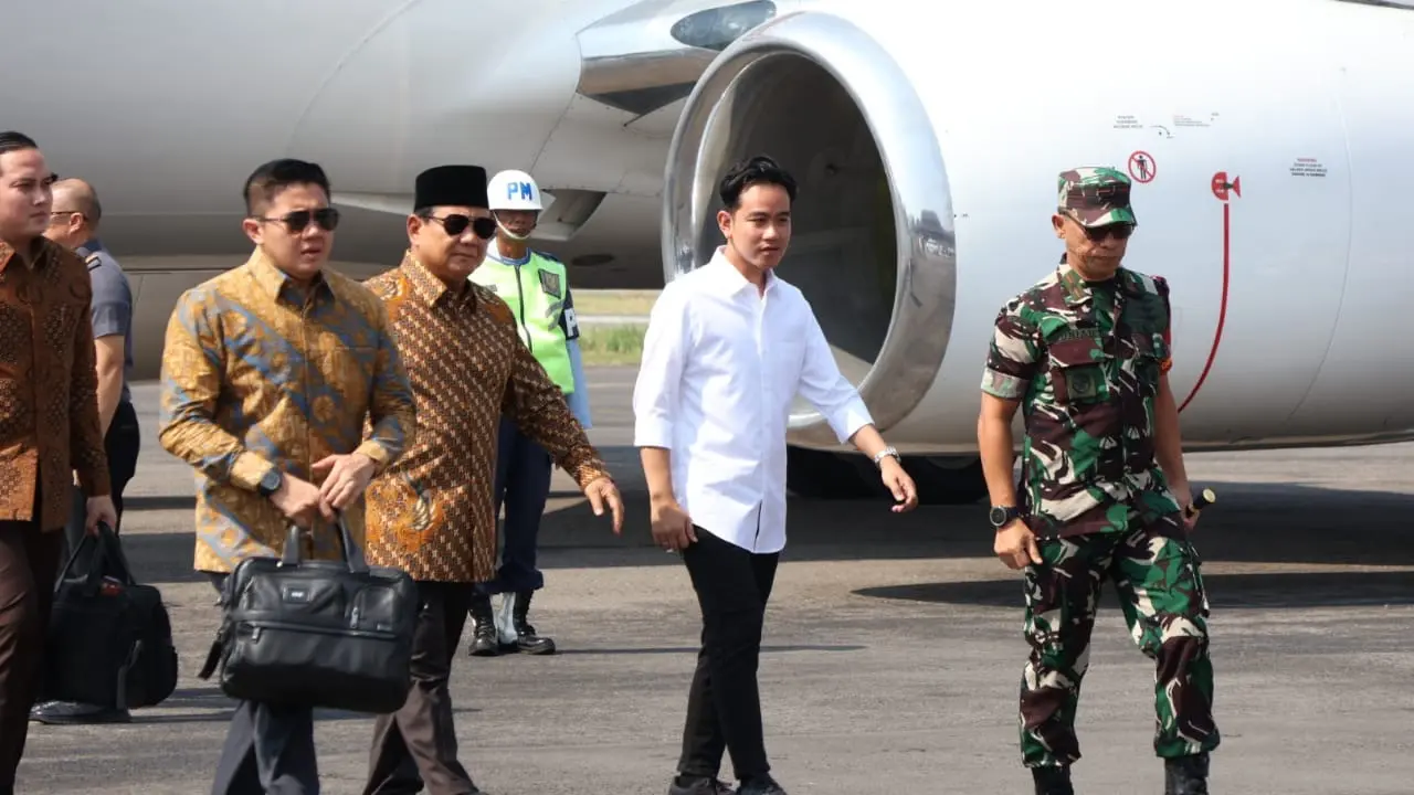 Presiden terpilih Prabowo Subianto dan Wapres terpilih Gibran Rakabuming Raka di Solo, Jawa Tengah.