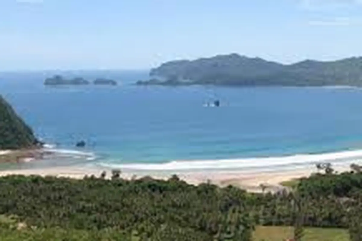 Destinasi wisata Pulau Merah  (Istimewa)