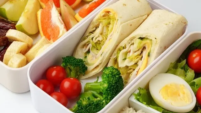 Roll-Ups Daging dan Sayur: Praktis dan Menarik untuk Bekal Sekolah