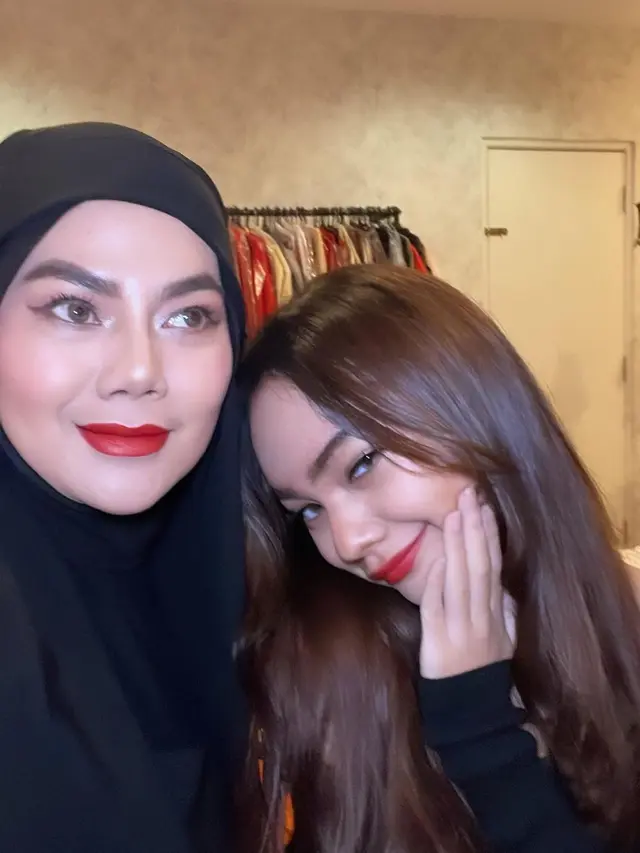 6 Potret Shabina Mecca Anak Bungsu Sarita Abdul Mukti, Disebut Mirip Lyodra
