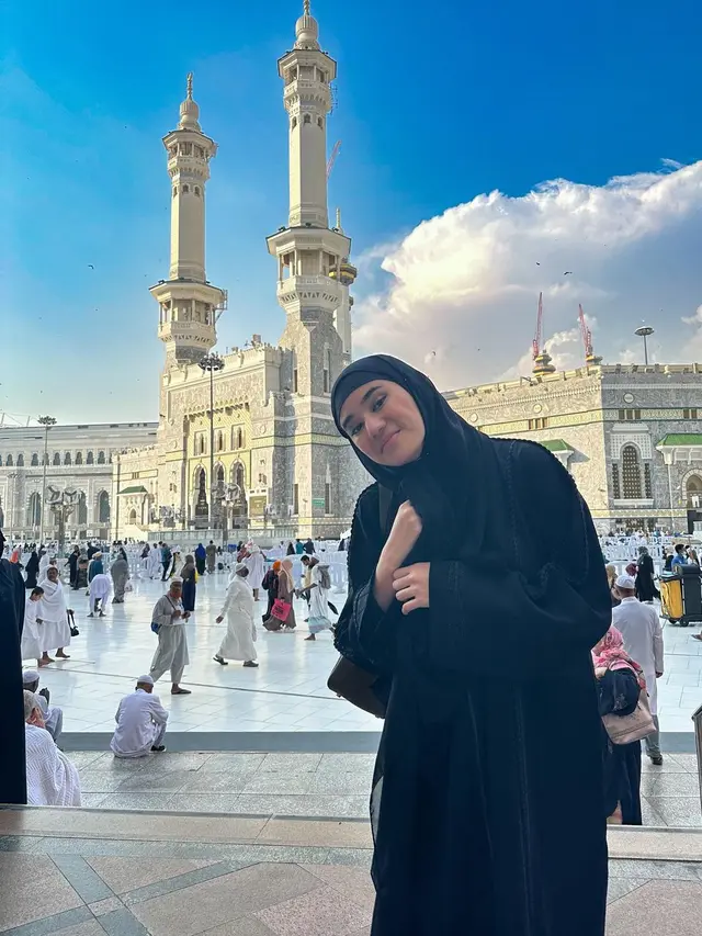 6 Potret Perjalanan Spiritual Clara Shinta, Mualaf hingga Akikah Ganti Nama