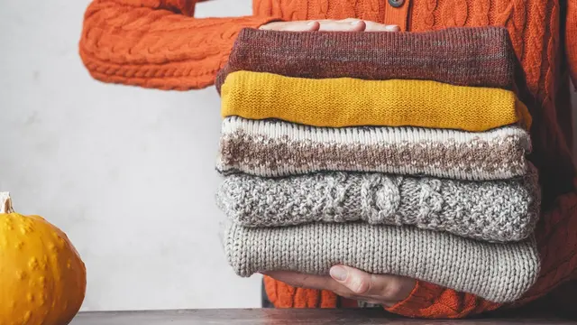 Sweater Rajut Biar Nenek Tetap Hangat