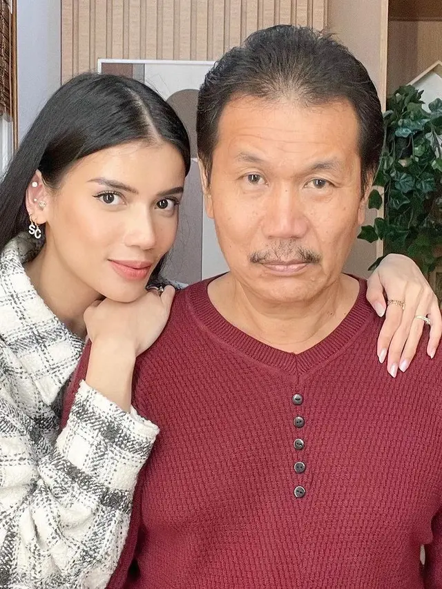 Lepas Sang Putri Menikah, Ini 6 Potret Kedekatan Sabrina Chairunnisa dan Sang Ayah
