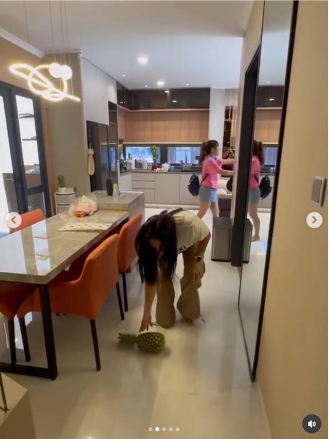 7 Potret Sudut Rumah Baru Ibunda Cherly Juno, Bergaya Modern Minimalis