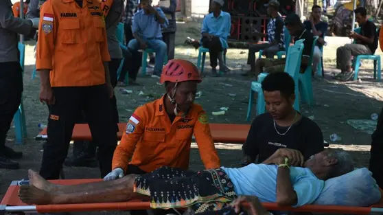 Korban Gempa NTT Dievakuasi Pakai Helikopter