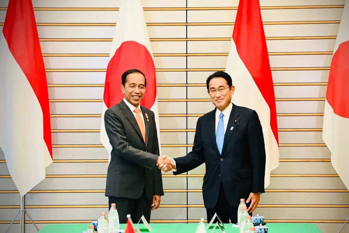 Presiden Joko Widodo atau Jokowi dan Perdana Menteri (PM) Jepang Kishida Fumio.
