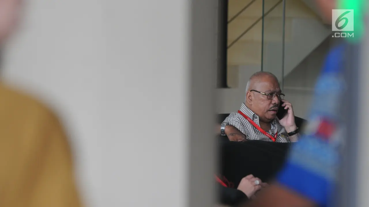 KPK Periksa Melchias Marcus Mekeng