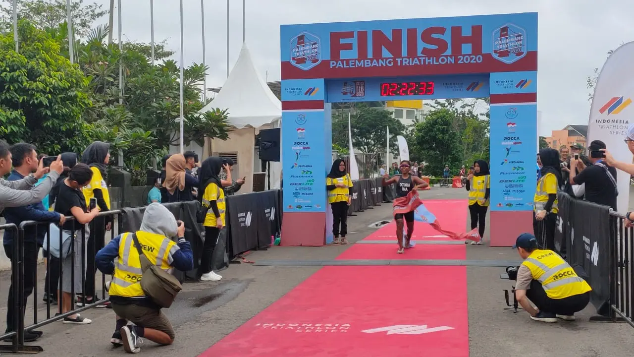 Peraih Perunggu Sea Games Filipina Raih Waktu Tercepat Triathlon di Palembang