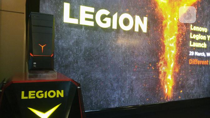 Penampakan Lenovo Legion YZ20 Tower di acara peluncuran, Kamis (29/3/2018). Liputan6.com/ Tommy Kurnia