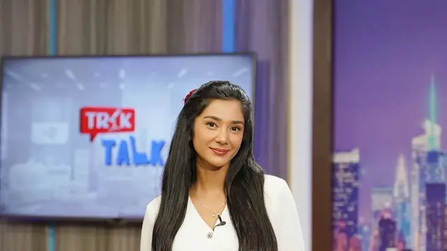 Auranya Makin Menjadi-Jadi, 5 Pesona Fanny Ghassani Tampil Menawan dengan Busana Serba Putih (credit: instagram/fannyghassani)