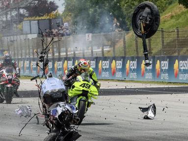 Balapan penuh drama tersaji pada MotoGP Catalunya yang berlangsung di Sirkuit Catalunia, Montmelo, Spanyol pada Minggu (17/05/2026) waktu setempat. (AFP/Daniel Ballarin)