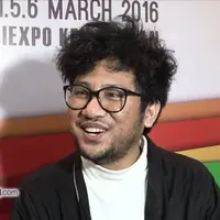 Jika diberikan kesempatan untuk berkolaborasi dengan musisi Jazz internasional. Kunto Aji memilih Sting untuk melengkapi sejarah karirnya.