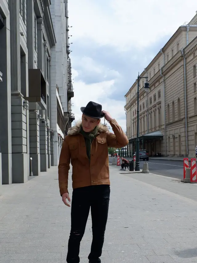 Bikin Bangga! Eksistensi Produk Fashion Kulit Garut yang Legendaris Kini Sampai di Rusia