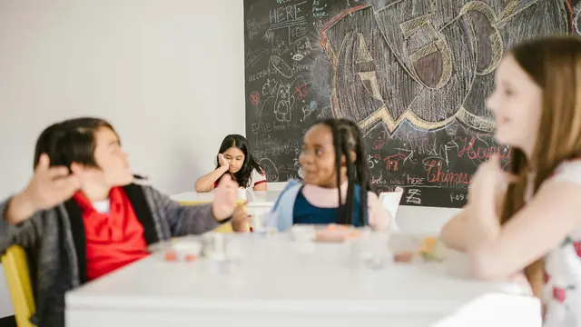 Tidak Sering Memberikan Pendapat atau Terlalu Pasif