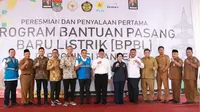 Kementerian ESDM dan PT PLN (Persero), memberikan sambung listrik baru gratis bagi masyarakat pra sejahtera di Desa Patrasana, Kecamatan Kresek, Kabupaten Tangerang (dok: Pramita)