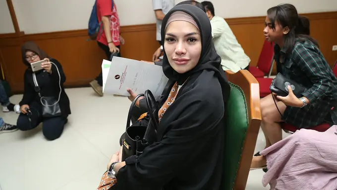 [Bintang] Nikita Mirzani