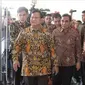 Ketua Umum Partai Gerindra Prabowo Subianto saat tiba di Kantor DPP PKS, Jakarta, Senin (30/7). Kunjungan Prabowo ke DPP PKS untuk membahas hasil pertemuannya dengan Partai Demokrat. (Liputan6.com/Herman Zakharia)