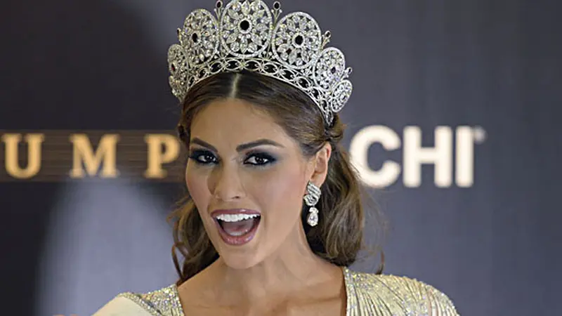 Serunya Miss Universe 2013 Gabriela Isler, Belajar Bikin Bakpia - ShowBiz  Liputan6.com